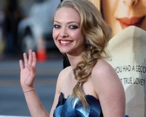 Alami Gangguan Jiwa, Amanda Seyfried Jalani Terapi