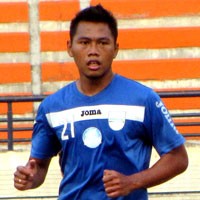 Toni Sucipto Betah Bela Klub di Mana pun 