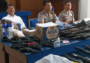 Ribuan Warga Sipil Masih Pegang Senpi, Termasuk Anggota DPR