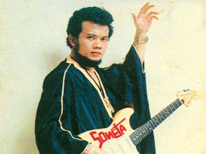 RS Classic: Rhoma Irama, Satria Bergitar