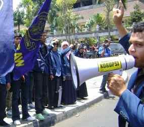 BEM Unibraw Desak SBY Mundur