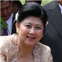 Ani SBY: Ketahuan Kanker Leher Rahim, Langsung Disolder!