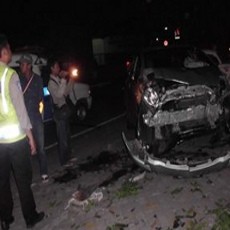 Balapan, Toyota Yaris Tabrak Tiang PJU