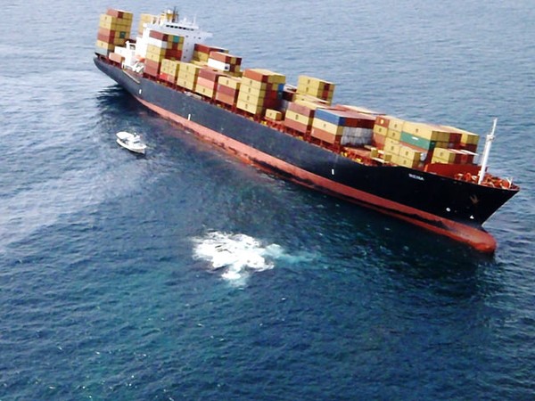 Kapal Kargo Liberia Kandas