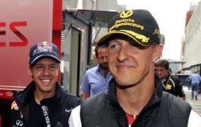 Vettel Juara Dunia Lagi, Schumi Ikut Bangga