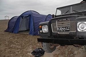Kembali Ke Alam Dengan Tidur Di Tenda
