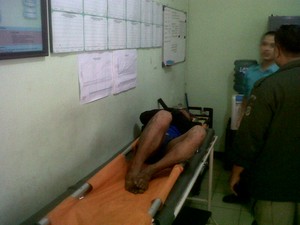 Pejambret Babak Belur Dihajar Penumpang di Stasiun Cipeundeuy 