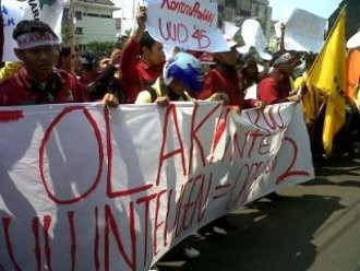 Aksi Tolak RUU Intelijen di Semarang Ricuh