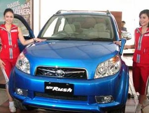 Harga Toyota Rush Naik Sejuta
