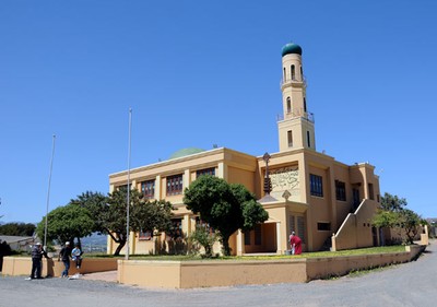 Citra Indonesia di Masjid Nurul Latief Afsel