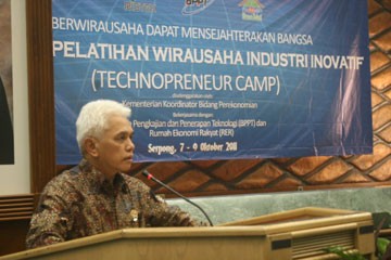 Tips Berbisnis Ala Hatta: Jangan Sepelekan Tukang Sapu