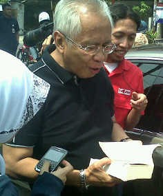 OC Kaligis dan Raja Gugat Triliunan Rupiah