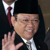  Agung Laksono: Soal Reshuffle, Semua Harus Sabar