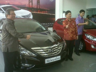 Hyundai Kenalkan Sonata dan Grand Avega di Kota Pempek