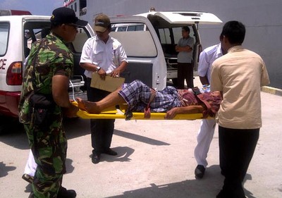 RS Terapung di Pantai Belitung Nan Tenang