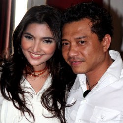 Ashanty Siap Dinikahi Anang Dua Tahun Lagi 
