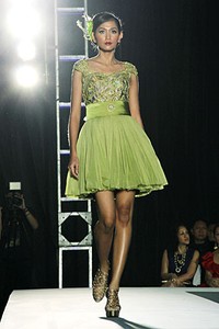 Valentino Napitupulu The Touch of Art. IPMI Trend Show 2012 at Plaza Bapindo. Jakarta. [Foto: Mohammad Abduh/Wolipop]