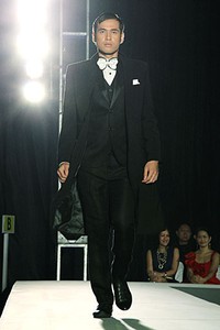 Valentino Napitupulu The Touch of Art. IPMI Trend Show 2012 at Plaza Bapindo. Jakarta. [Foto: Mohammad Abduh/Wolipop]