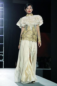 Valentino Napitupulu The Touch of Art. IPMI Trend Show 2012 at Plaza Bapindo. Jakarta. [Foto: Mohammad Abduh/Wolipop]