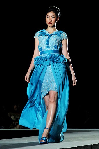 Valentino Napitupulu The Touch of Art. IPMI Trend Show 2012 at Plaza Bapindo. Jakarta. [Foto: Mohammad Abduh/Wolipop]