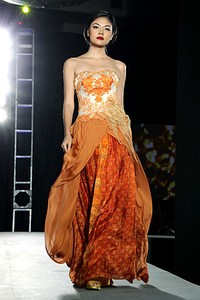 Valentino Napitupulu The Touch of Art. IPMI Trend Show 2012 at Plaza Bapindo. Jakarta. [Foto: Mohammad Abduh/Wolipop]