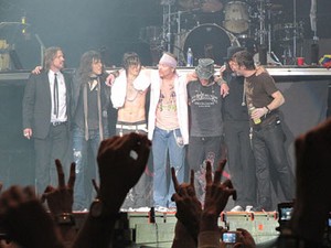 Guns N Roses Bantah Terlambat Konser di Rock in Rio 2011