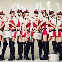 Pakai Rok Mini, After School Dikritik di Jepang
