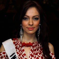 Reisa Kartikasari, dari Dokter Forensik ke Puteri Indonesia
