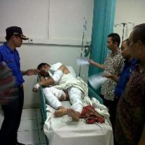 Dua Petugas Pemadam Terperangkap Api 10 Menit