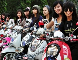 Skuad Lady Scoopy, Tak Hanya Sekedar Naik Motor