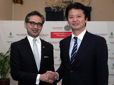 Marty Natalegawa Terima Menlu Jepang
