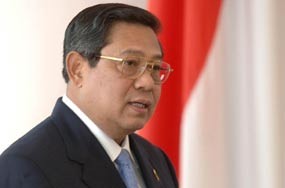 LSI: Gaya Kepemimpinan Boediono Turunkan Popularitas SBY