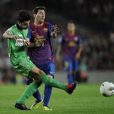 Hantam Santander, Barca Kembali ke Puncak