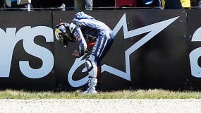 Lorenzo Dipastikan Absen, Stoner di Ambang Juara
