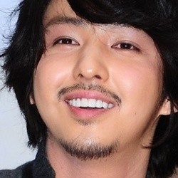 Mata Kibum SuJu Dioperasi Plastik?