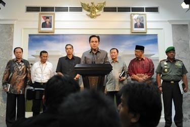 Senyum dan Tangis Para Calon Menteri