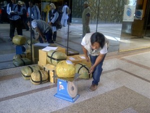 Jimmy pun Panen Kargo Belanjaan Jamaah Haji