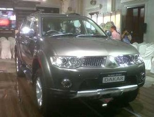 Pajero Sport Dakar 4X2 AT Kini dengan Transmisi 5 Speed