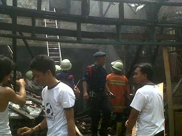  Rumah  Mewah  Kompol Dayat Dilalap Api 3 Mobil 2 Motor 