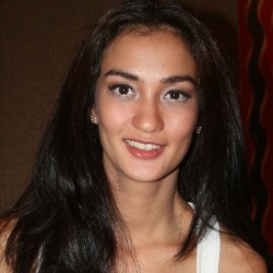 Hidup Go Green Ala Atiqah Hasiholan