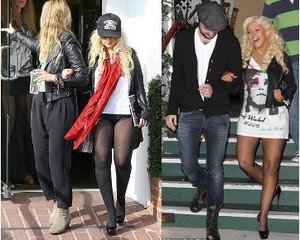 Christina Aguilera Belanja Hanya Pakai Celana Dalam