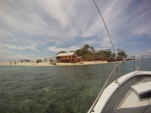 Samalona: Surga Kecil di Tengah Laut