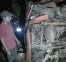 Isuzu Elf Masuk Jurang Diduga Rem Blong