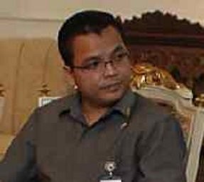 Denny Indrayana, Wamenkum HAM yang Senang Nyopir Mobil Sendiri