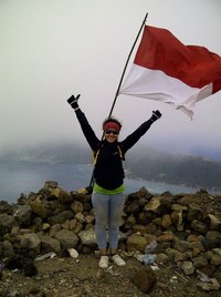 Di atas Gunung Api Banda Di atas Gunung Api Banda