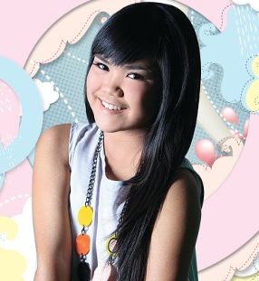 Zaneta Naomi Terharu Bisa Nyanyi di Konser David Foster