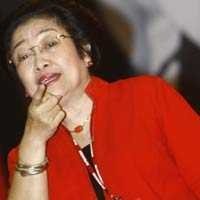 Megawati Masih Punya Gigi di 2014, Ical Terus Mengintai
