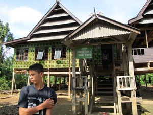 Idealisme Pak Sultan, Kepala Desa Tanah Towa