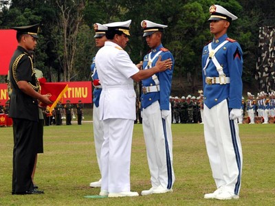 Panglima TNI Lantik 423 Prajurit Taruna Akademi TNI