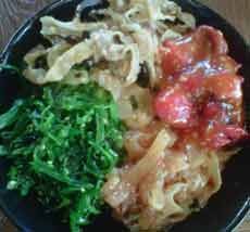 Mix Salad dengan Taburan Wijen, Yummy!